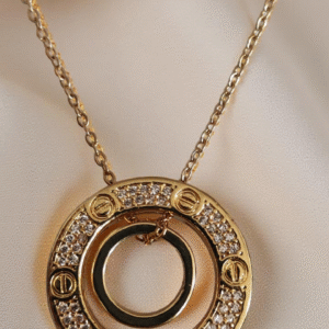 Collier Réversible - Cercle Biface “LOVE” – Gravure Élégante & Zircone Cubique, Chaîne Clavicule en Acier Inoxydable